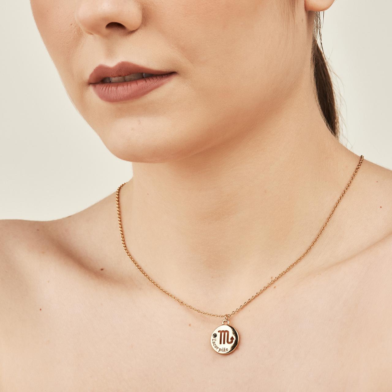 Pingente Signo Escorpião Dourado