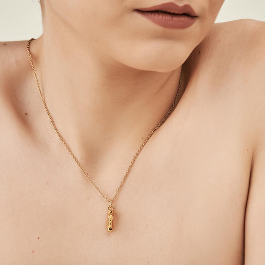 Pingente Brasil Chuteira Dourado