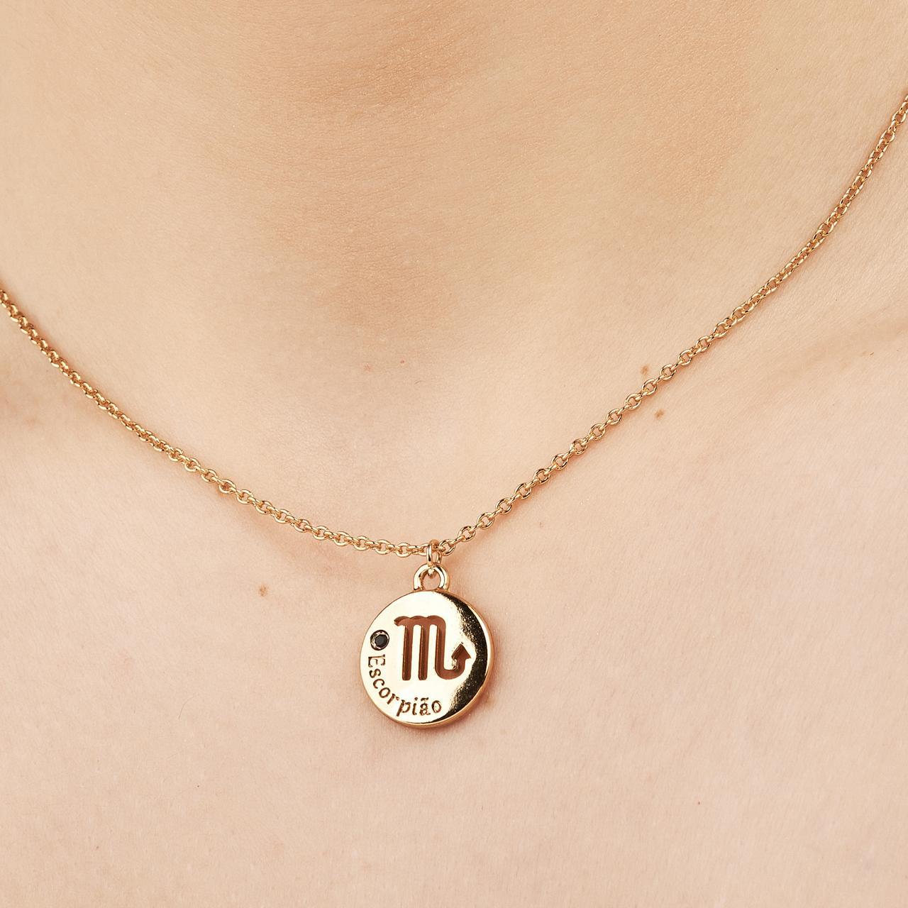 Pingente Signo Escorpião Dourado