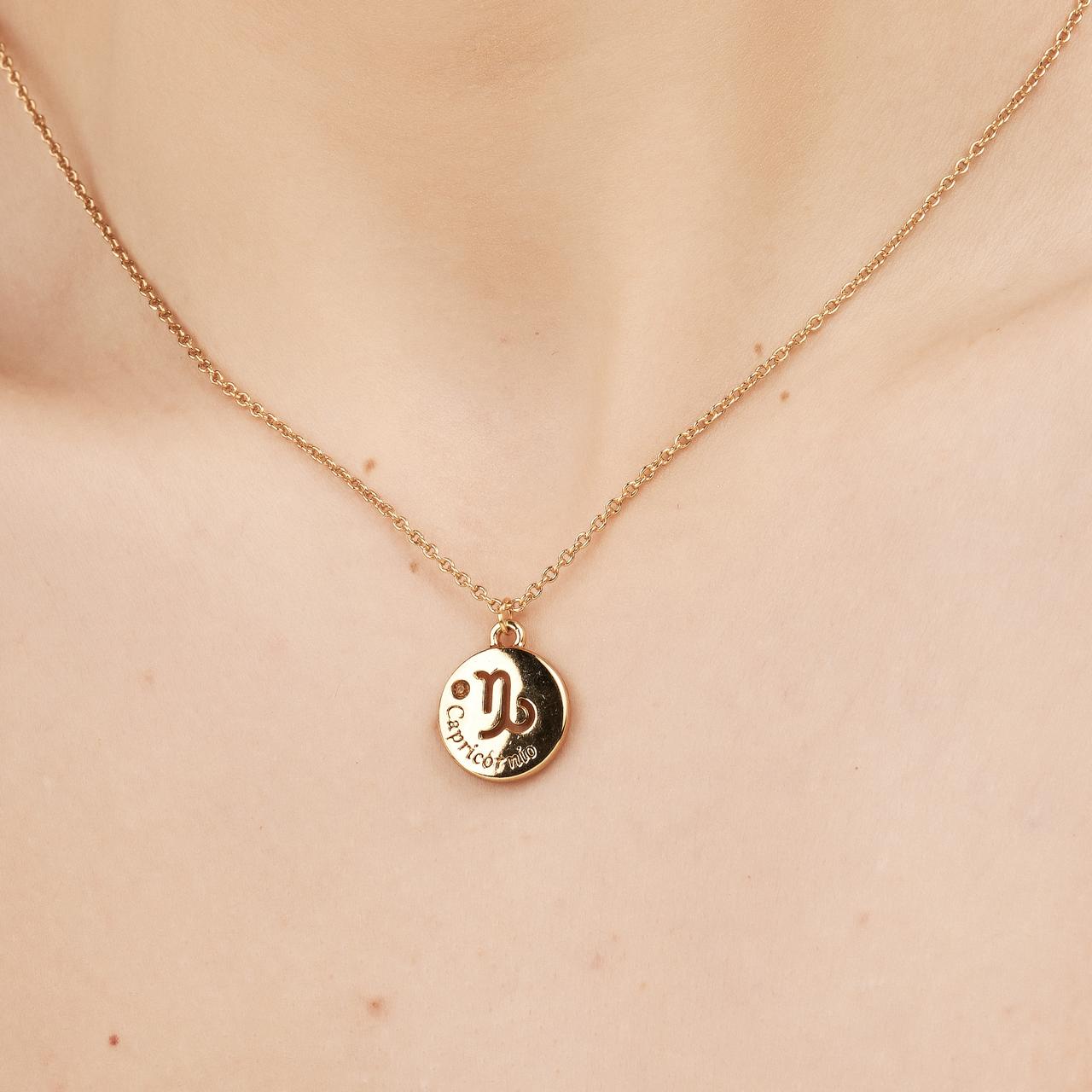Pingente Signo Capricórnio Dourado