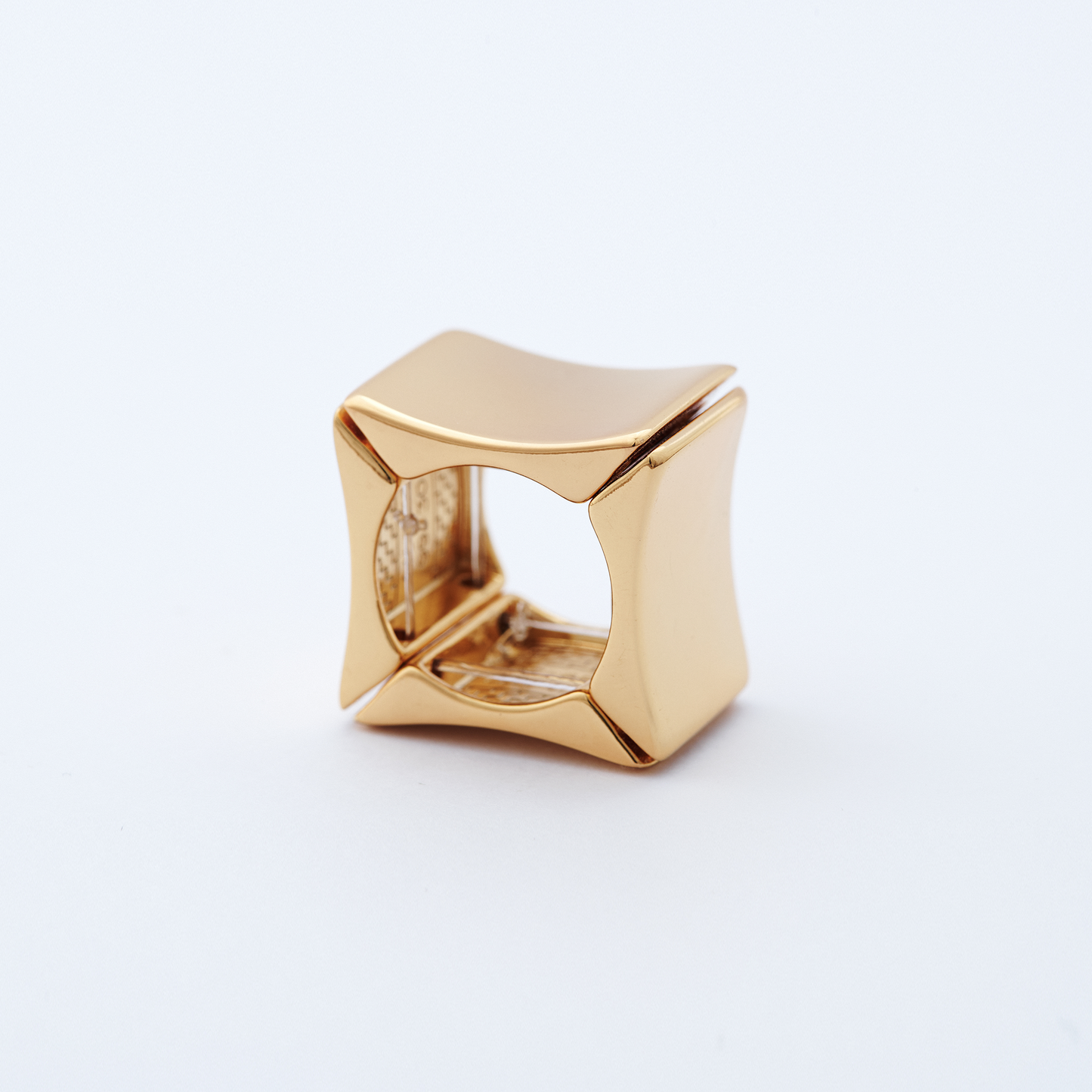 Anel Cubo Dourado