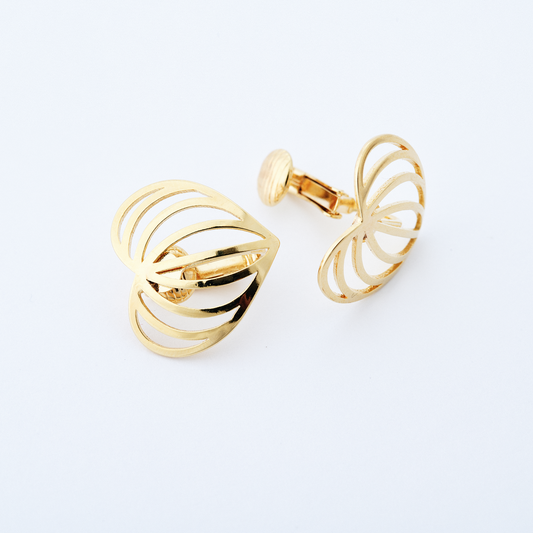 Brinco Amor Leve Dourado