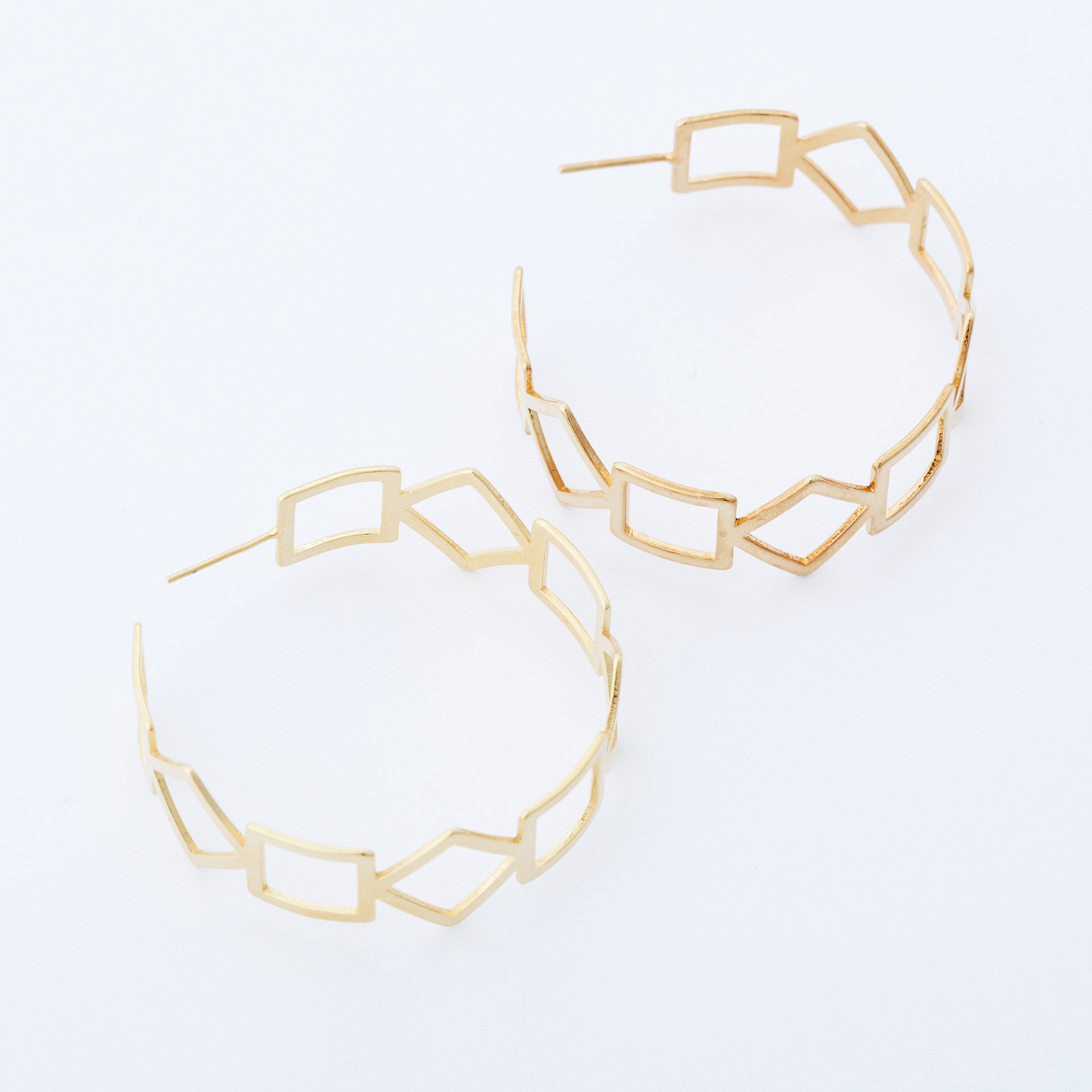 Brinco Argola Ângulo Dourado