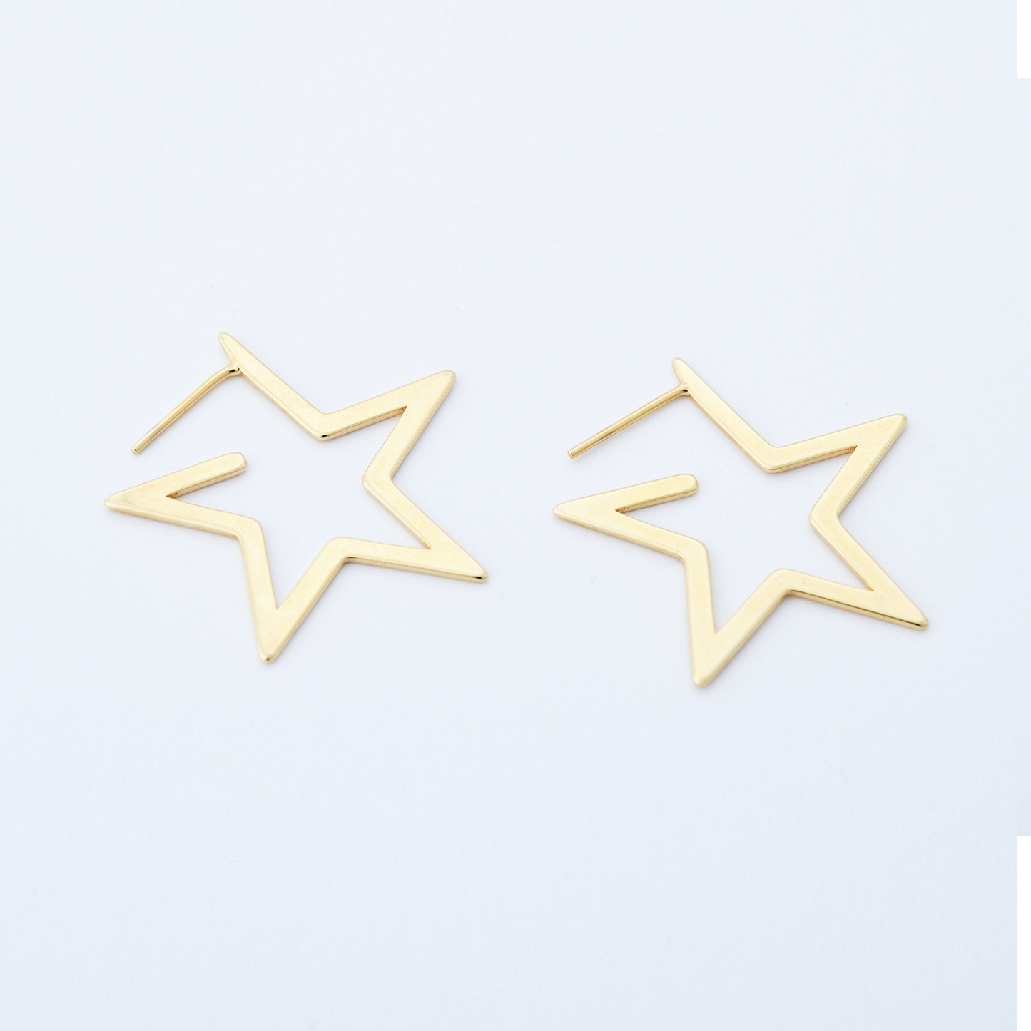 Brinco Estrela Dourado M