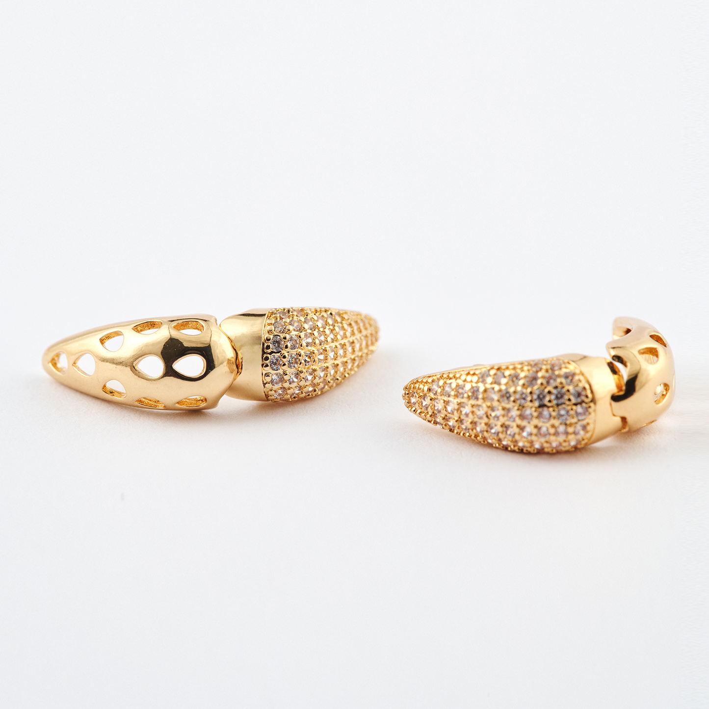 Brinco Gota Elegância Dourado Tamanho M
