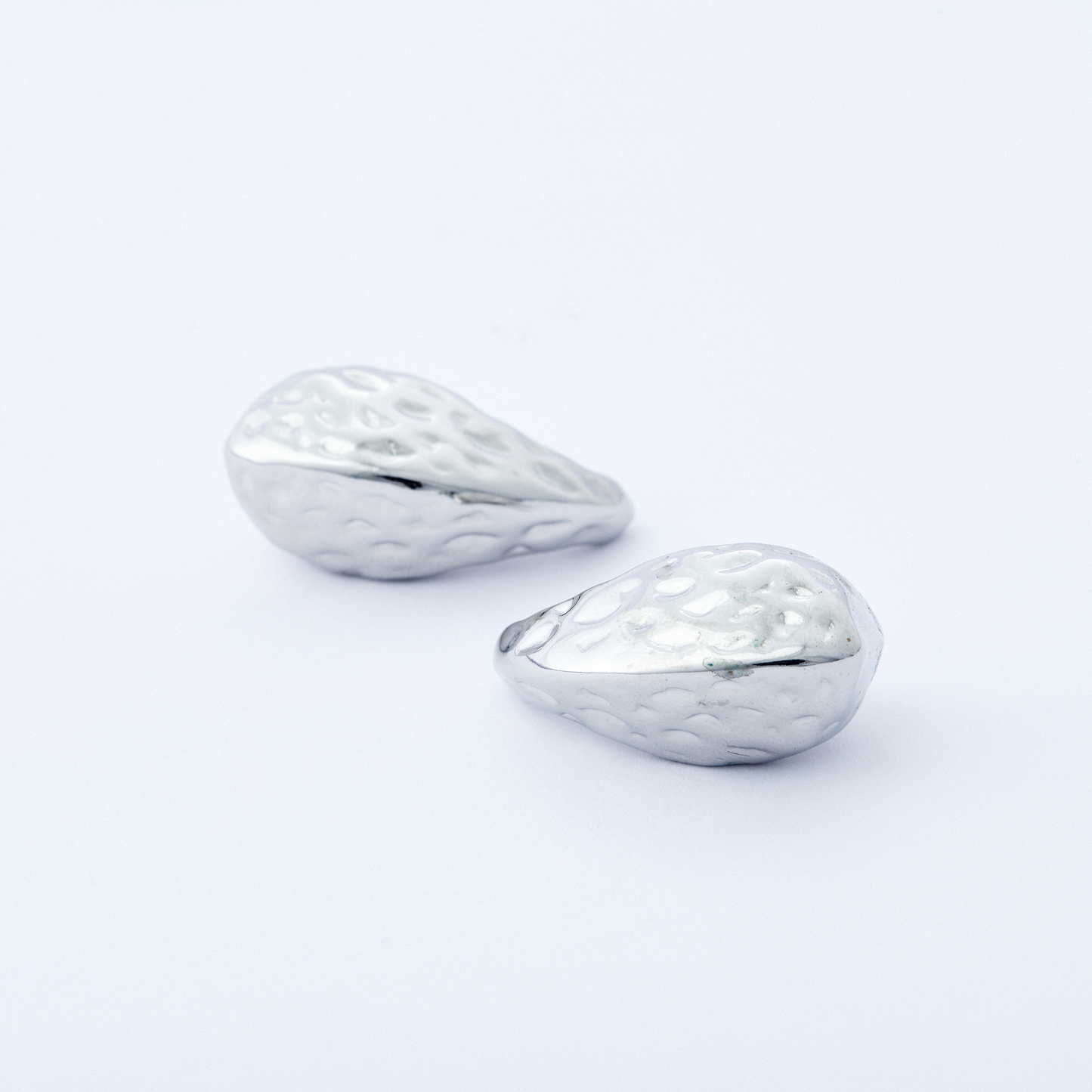 Brinco Gota Esculpida Prata