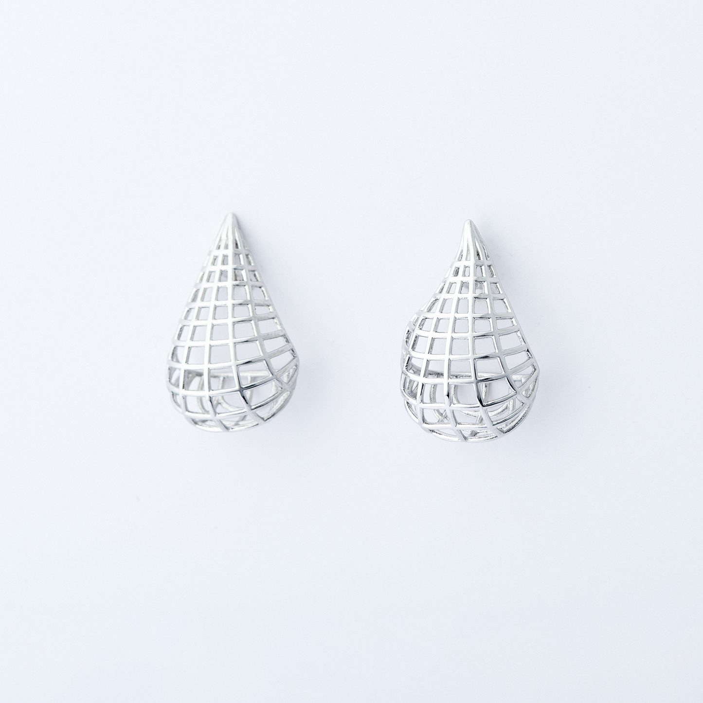 Brinco Gota Geométrica Prata