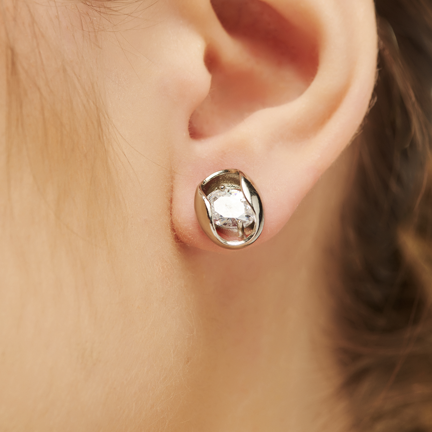 Brinco Ponto De Luz Prata