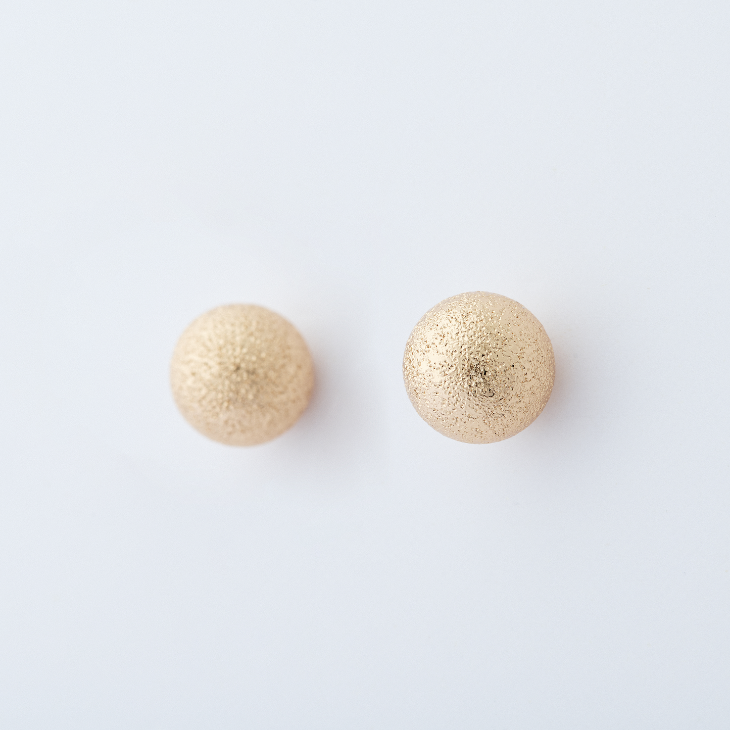 Brinco Toque Lunar Dourado