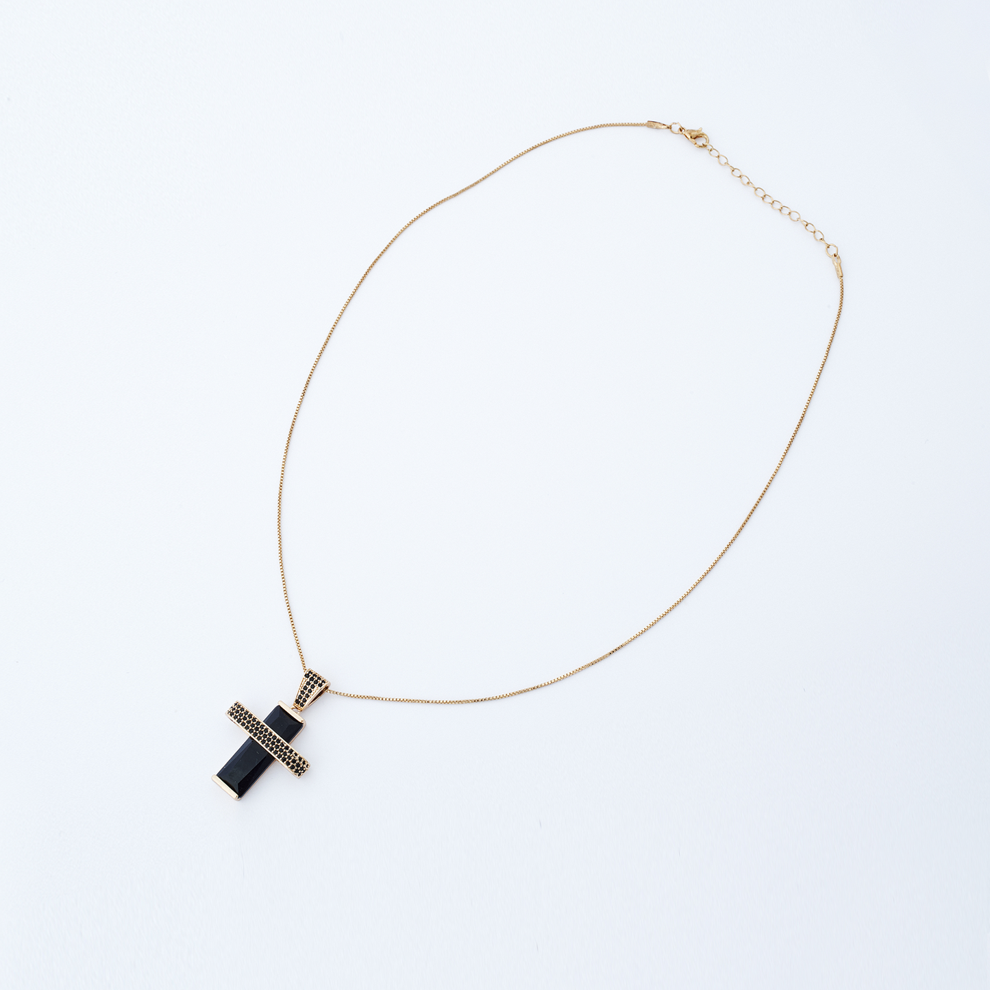 Colar Horizonte Dourado Preto