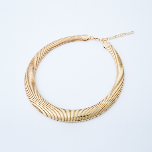 Colar Serpente Dourada